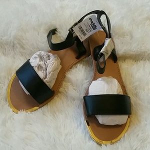 [Charlotte Russe ◇ 7] Metal Tip Ankle Strap Sandal